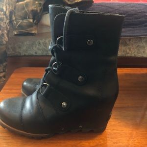 Women’s Sorel Black Leather Wedge Boots